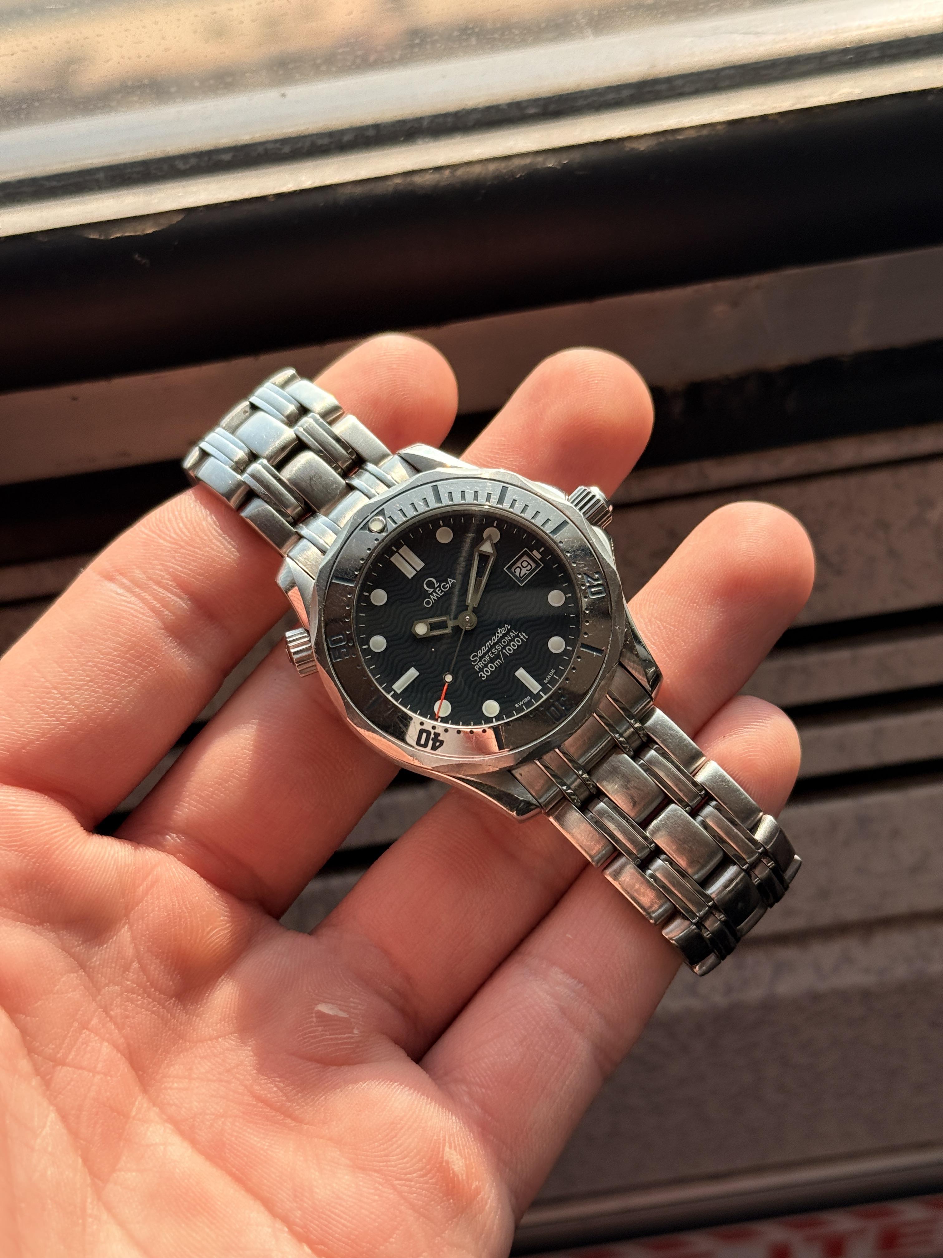 Omega Seamaster Pro 300m Midsize 2562.50