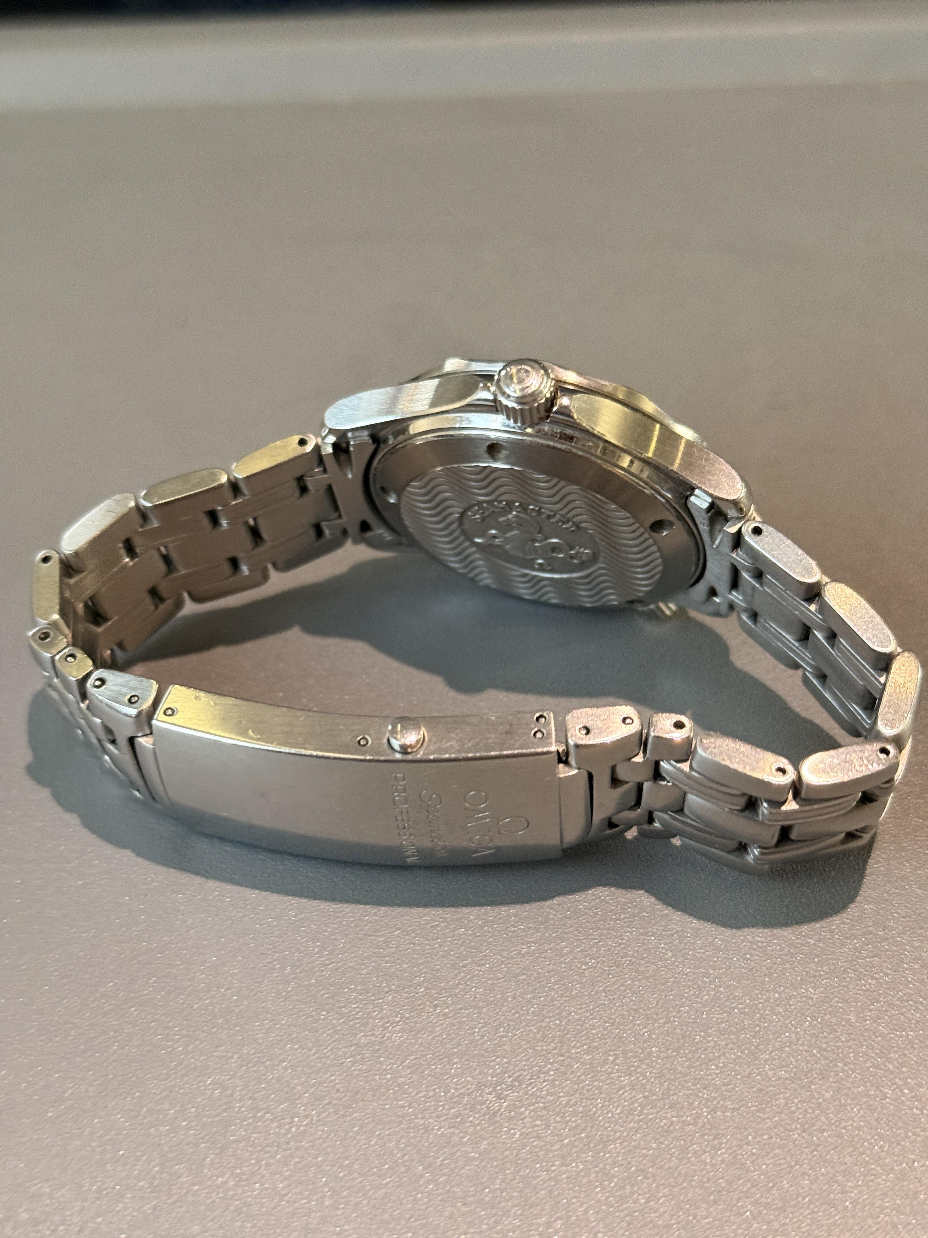 Omega Seamaster Pro 300m Midsize 2562.50