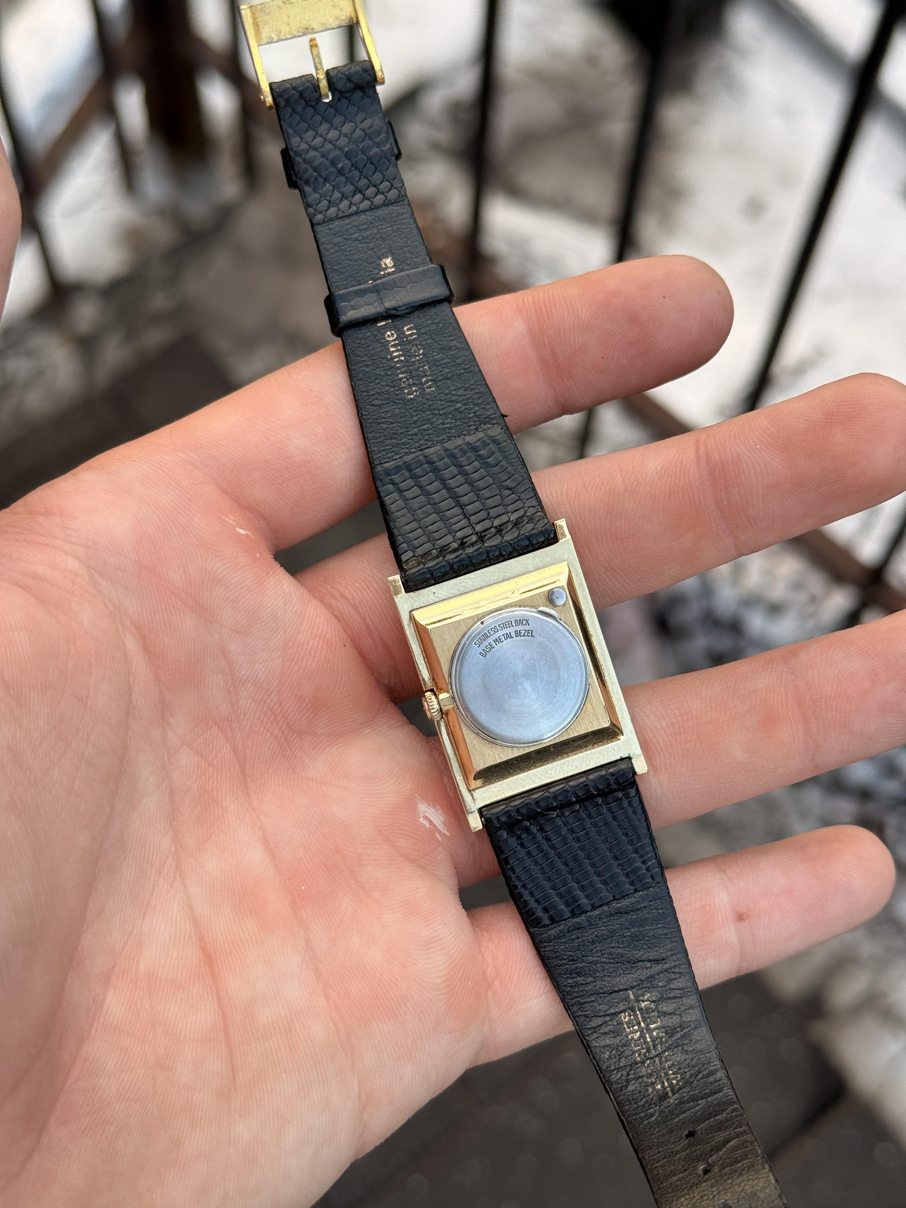 Longines Mirage L960.2 25mm Quartz Vintage Tank Watch