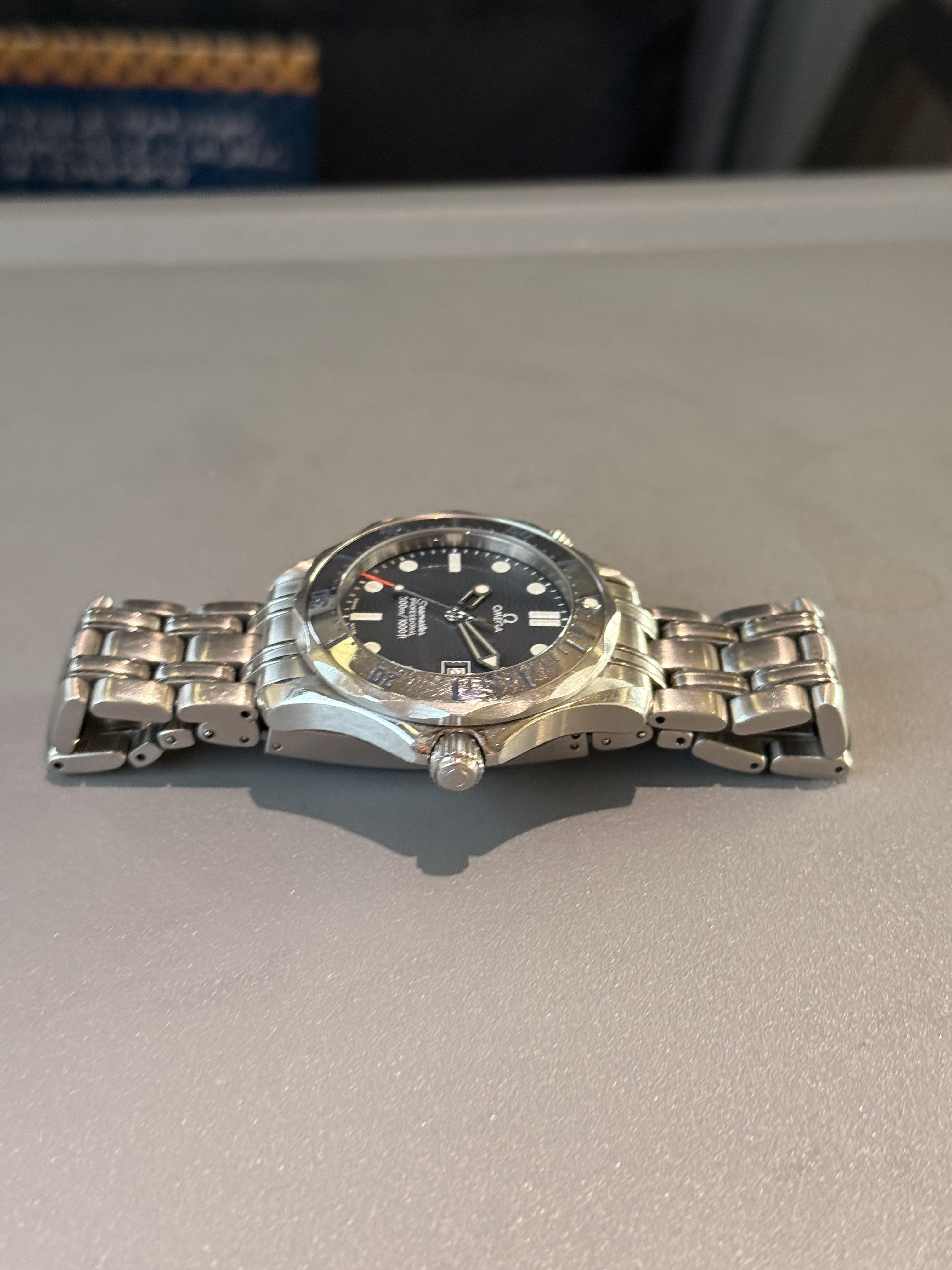 Omega Seamaster Pro 300m Midsize 2562.50