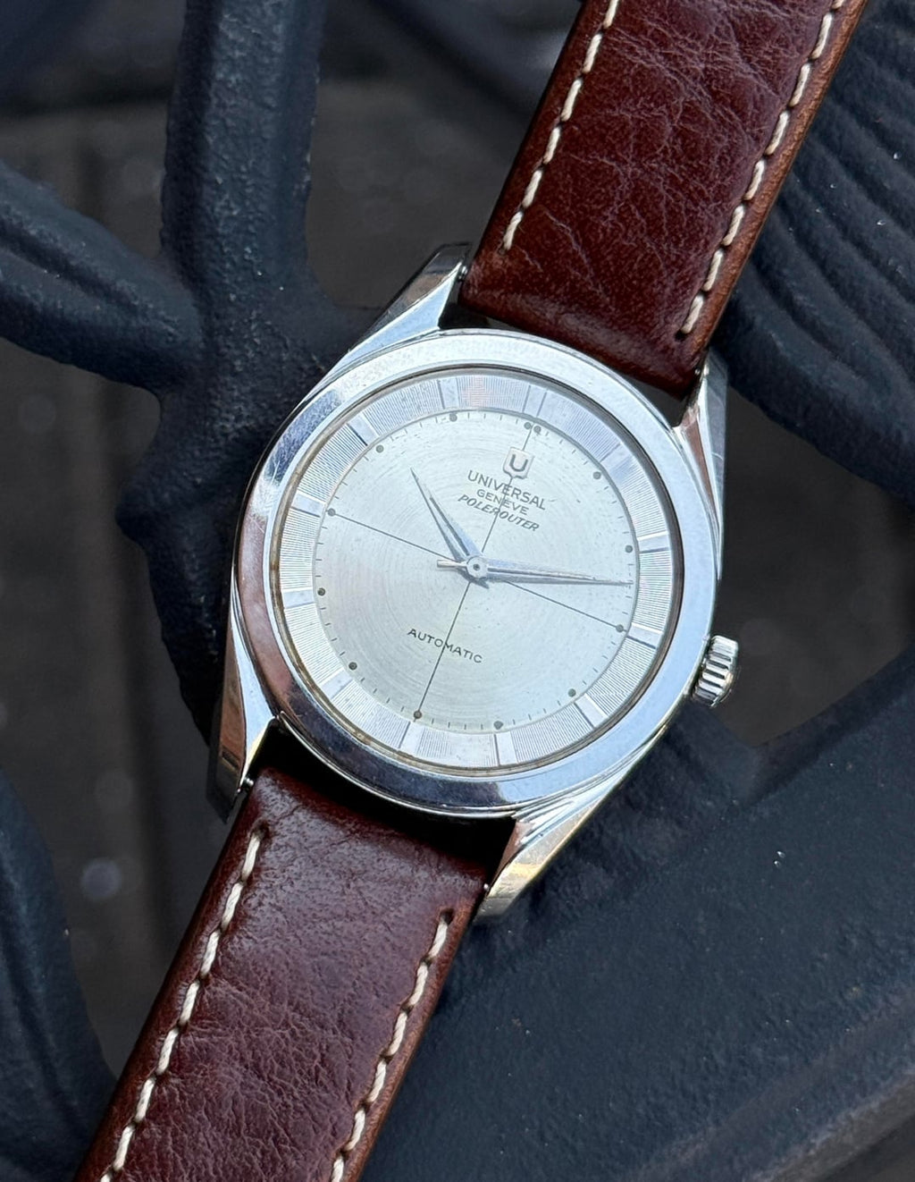 Universal Geneve Polerouter Bumper Automatic 138SS Vintage Stainless Steel Watch