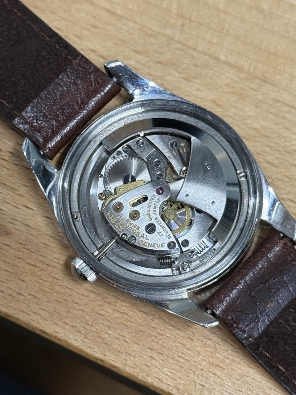 Universal Geneve Polerouter Bumper Automatic 138SS Vintage Stainless Steel Watch